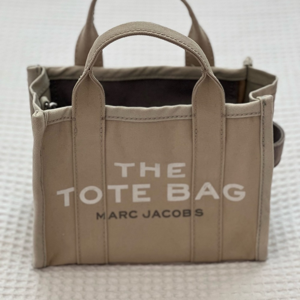 Marc Jacobs Tan and White Crossbody Bag